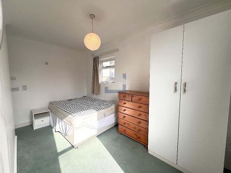 3 Bedroom Flat To Rent - Photo 4