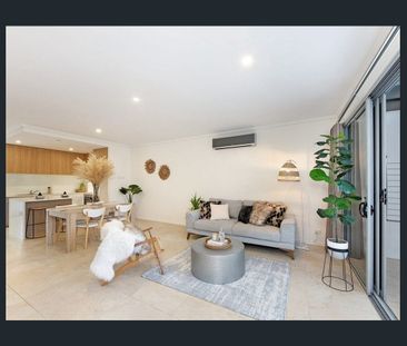 Low-Maintenance Living in the Heart of Robina - Photo 2