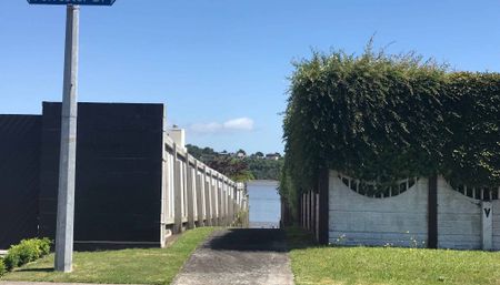 LOVELY HOME CLOSE TO THE WATER - Photo 3