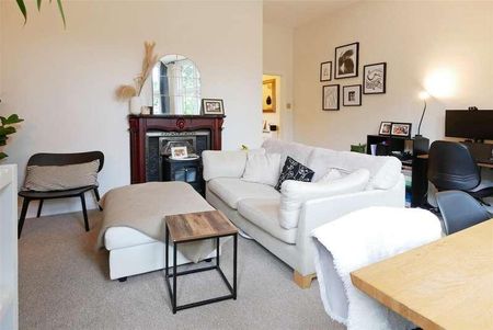 The Hornet, Chichester, PO19 - Photo 2