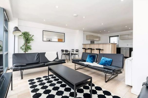 7 Bedroom Apartment - Photo 1
