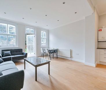 3 bedroom flat to rent - Photo 1