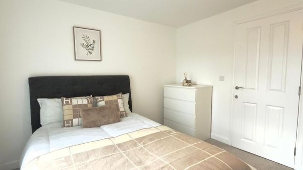 Room in a Shared House, Stephendale Road, SW6 - Photo 1