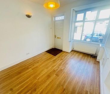 2 bedroom end of terrace house to rent - Photo 5
