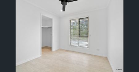 MODERN THREE BEDROOM DUPLEX WITH LARGE PRIVATE YARD! - Photo 3