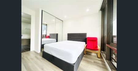 This stylish and sophisticated two bedroom apartment - Photo 5