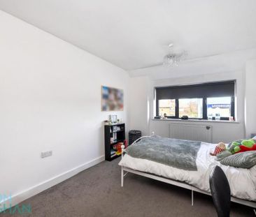 3 bedroom end of terrace house to rent - Photo 2