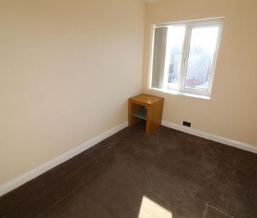 Moorland Road, Pudsey, Leeds - Photo 2