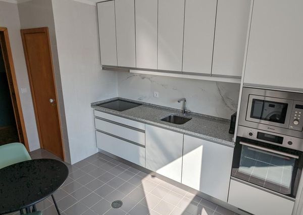 NEW space 3 bedroom apartment in Senhora da Hora ESAD