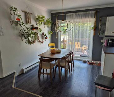 1800$ grand 5 1/2 avec 3 chambres - Spacious 5 1/2 unit with 3 bedr... - Photo 1