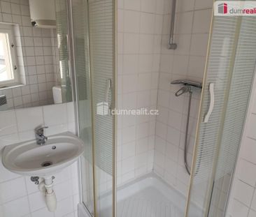 Pronájem bytu 1+kk 20 m2 - Photo 1