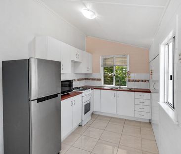 92 Edington Street, Berserker, Qld 4701 - Photo 1
