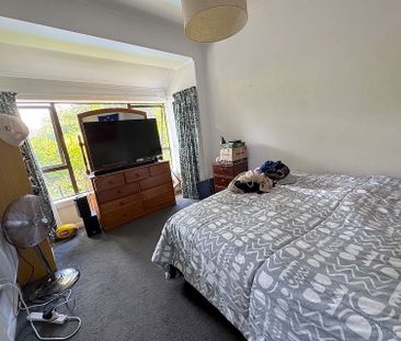 A home with newish renovations - Photo 6