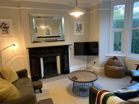 4 bedroom detached house to rent - Photo 3