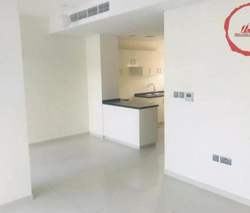 Spacious 3 BR Townhouse in Damac Hills 2 with Garden & Pool - Photo 2