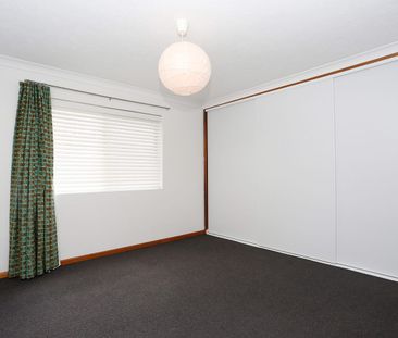 Spacious two bedroom unit with Fabulous River Views and two decks! - Photo 2