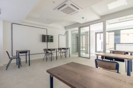 Calle Alcalde Ángel Arroyo, Getafe, Community of Madrid 28904 - Photo 4