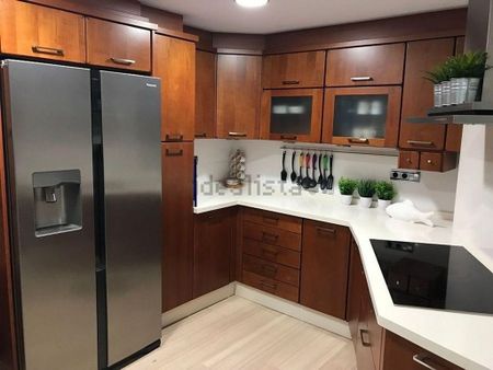 3 room luxury Apartment for rent in Alicante, Spain - Photo 3