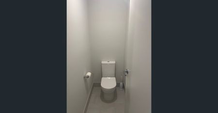 Modern Duplex! Near every convenience. - Photo 4