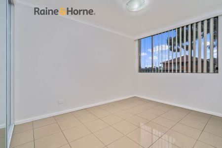 8/132 Moore Street, Liverpool, NSW 2170 - Photo 5