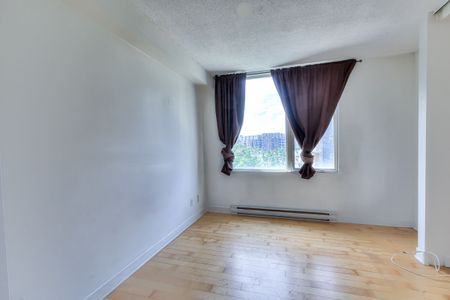 SAINT-LAURENT: Condo 1 chambre offert en location semi-meublé! - Photo 2
