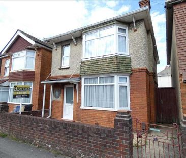 4 bedroom detached house to rent - Photo 2