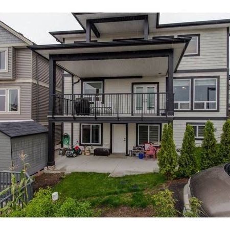 Modern Suite in Abbotsford - Photo 4