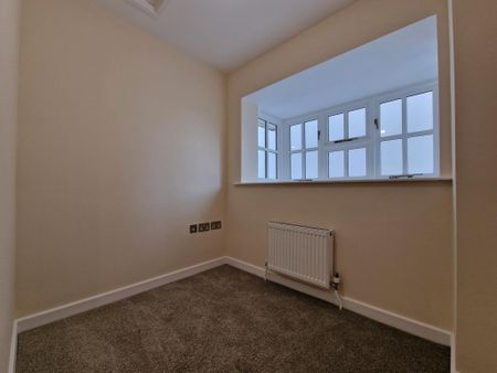 3 bedroom end of terrace house to rent - Photo 5