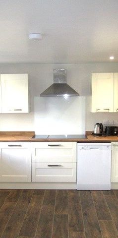 6 bedroom property to rent - Photo 1