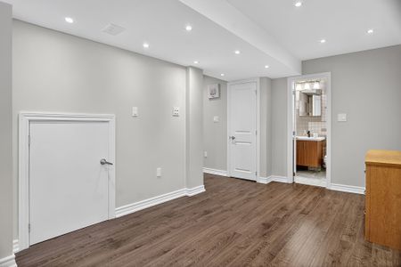 For Lease - 78 Hatt Court, Milton, Ontario - Photo 2