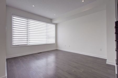 For Lease - 178 Wheat Boom Drive, Oakville, Ontario - Photo 4