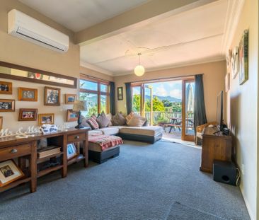 Captivating on Castlewood Road - Photo 6