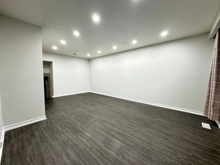 For Lease - 59 Flowertown Avenue, Brampton, Ontario - Photo 2