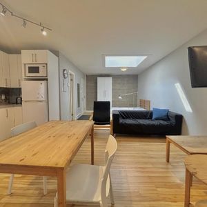 Loft entièrement meublé à louer Vieux-Québec juillet 2025 - Photo 2