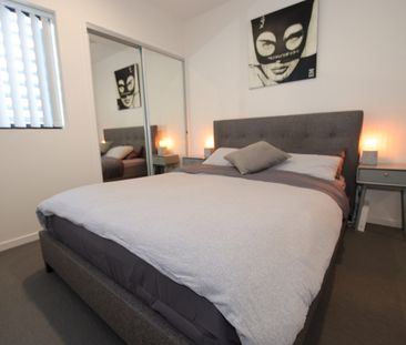 Modern Apartment With Location Appeal - Photo 3