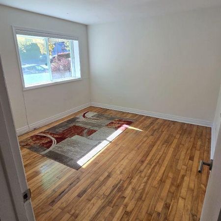 4 ½ lumineux à louer – À 2 pas du métro Préfontaine – 1 550 $/mois - Photo 3