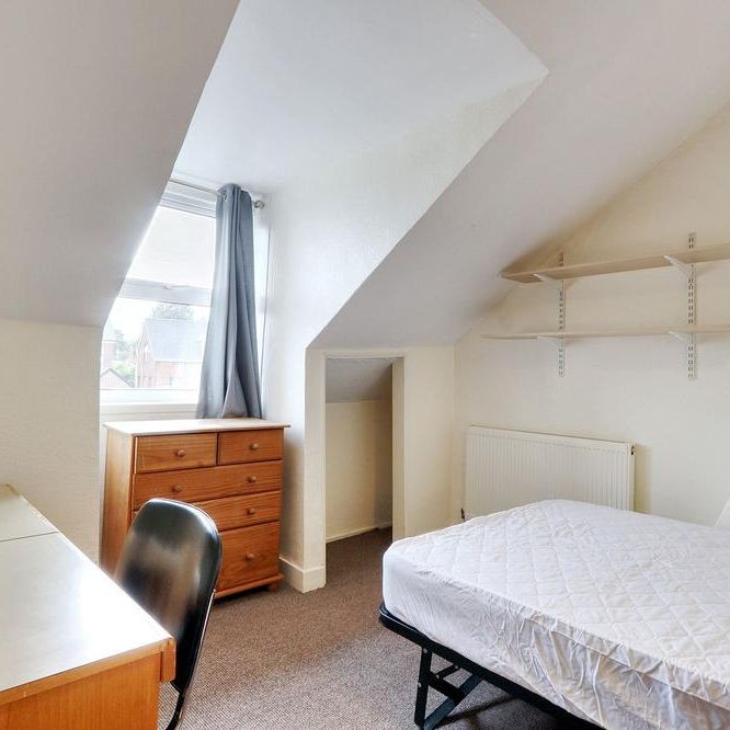 5 bedroom terraced house to rent - Photo 1
