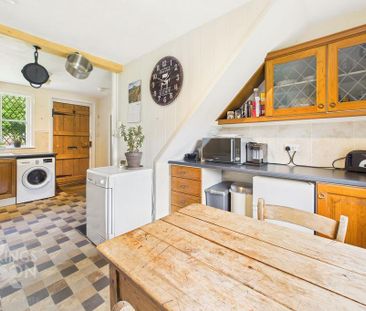 2 bedroom detached house to rent - Photo 2