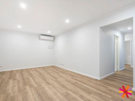 MODERN 2 BEDROOM AND 2 BATHROOM UNIT IN GREAT LOCATION - Photo 2