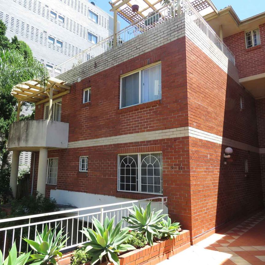 9-11 Grosvenor Street, Croydon - Photo 1