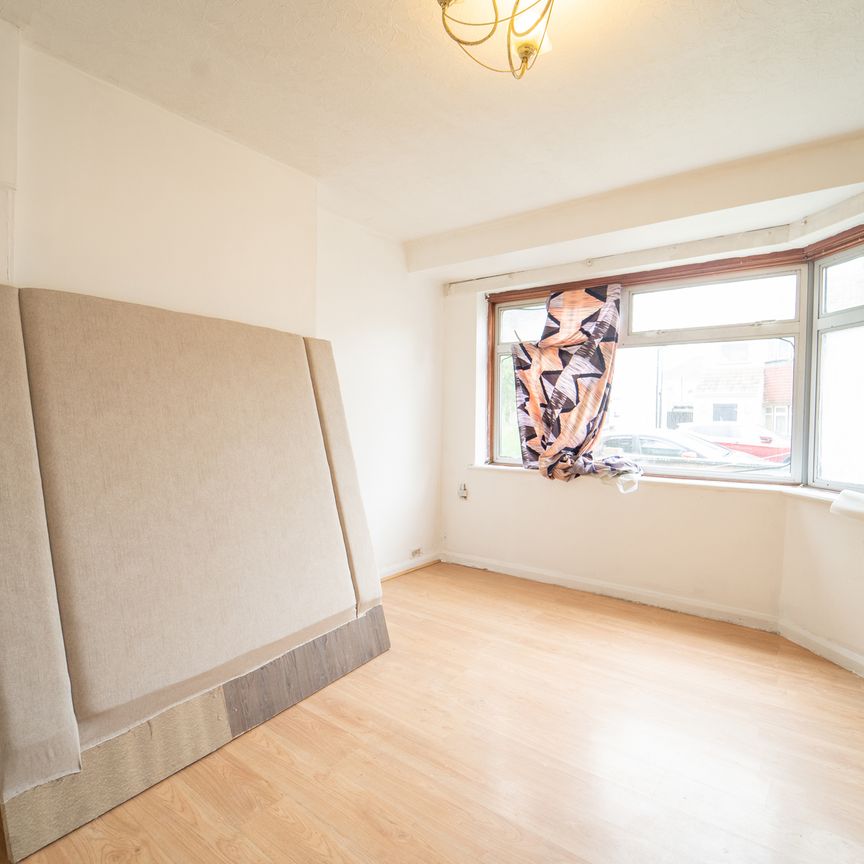 Balfour Road, Southall, UB2 5BS - Photo 1