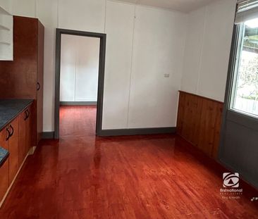 PRIME LOCATION! - Photo 3