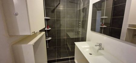 Location appartement 1 pièce 35 m² à Six-Fours-les-Plages (83140) - Photo 2