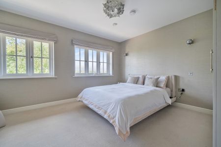 6 bedroom detached house to rent - Photo 5