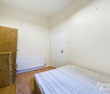 APT 1, 12 Allworthy Avenue, Belfast, BT14 6BU - Photo 2