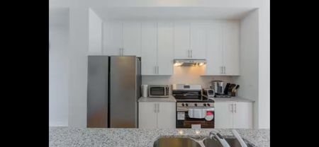 For Lease - 3092 Meadowridge Drive, Oakville, Ontario - Photo 3