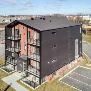 *PROMO 1 MOIS GRATUIT* Brunet: 4 1/2 récent, VALLEYFIELD, ÉLECTROS - Photo 2