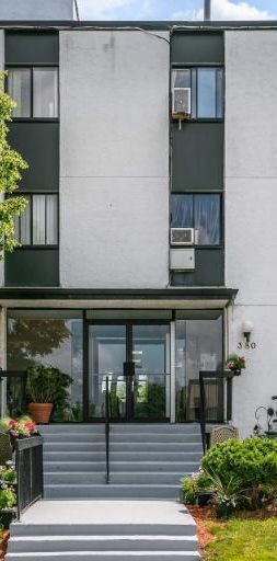 2 CH - 1 SDB - Saint-Jean-sur-Richelieu - $1,295 /mo - Photo 1