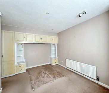 4 bedroom detached house to rent - Photo 4
