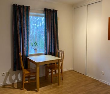 Lövholmenvägen, Tumba - Photo 1